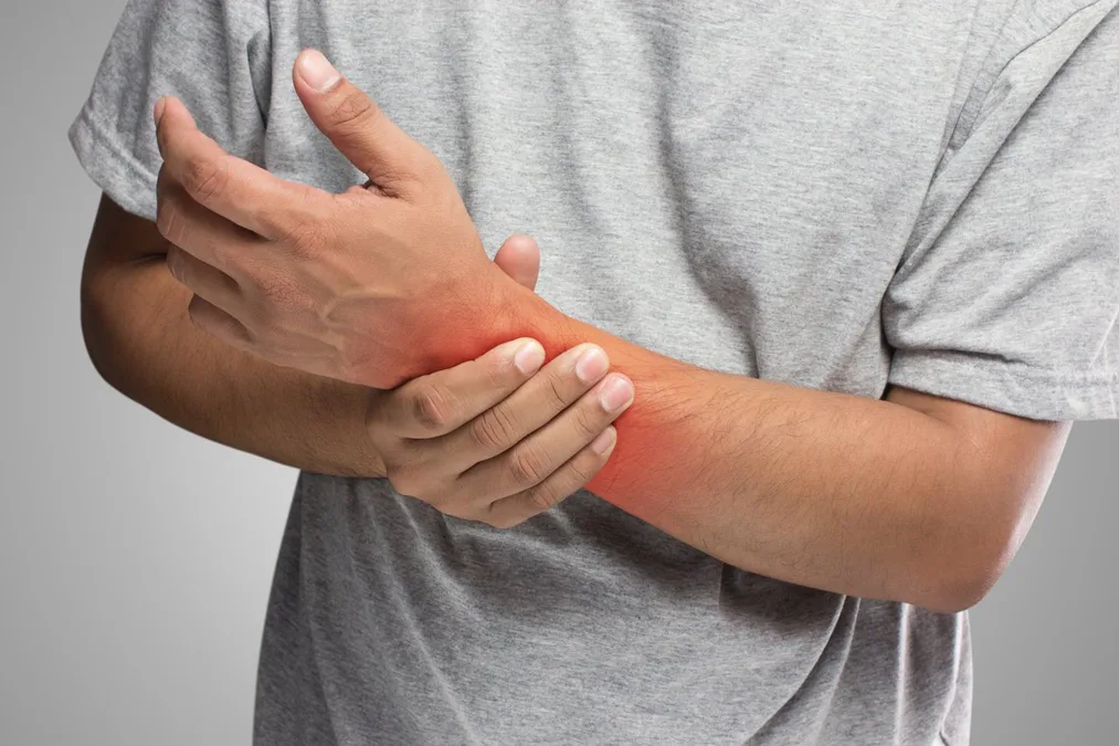 Patient receiving glutathione IV therapy for chronic inflammation at Ideal Wellness Baltimore